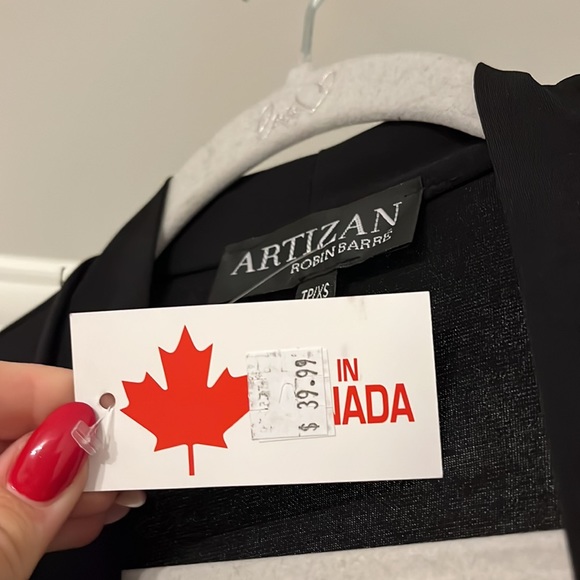 Artizan new with tags black stretch cropped cardigan - Picture 2 of 2